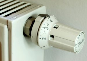 Danfoss Zestaw 2-elementowy - RAE/RLV-KS 1/2 Katowy (blister) (DWZ) 18