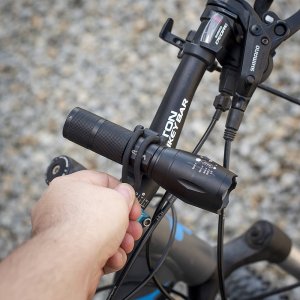 Vayox Uniwersalny uchwyt na kierownicę do lampki rowerowej VA0076 VAYOX 6