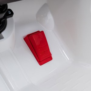 Mercedes Benz AMG EQA dla dzieci Biały + Pilot + 5-punktowe pasy + EVA + Wyświetlacz MP3 + LED 12