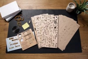 UGEARS TRAKTOR ZWYCIĘŻY MODELS DREWNIANE PUZZLE 3D 9