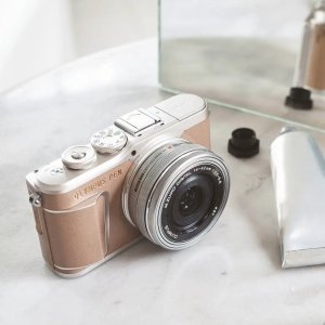 Lustrzanka Olympus Olympus PEN E-PL10 + ED 14-42mm EZ PANCAKE (Black) 14