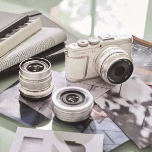 Lustrzanka Olympus Olympus PEN E-PL10 + ED 14-42mm EZ PANCAKE (Black) 16