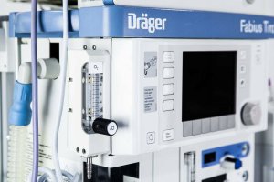 Deltaco Pakeliamas sieninis laikiklis DELTACO OFFICE ypač plonas, 32"-55", 35kg, 100x100-400x400, juodas / ARM-0152 10