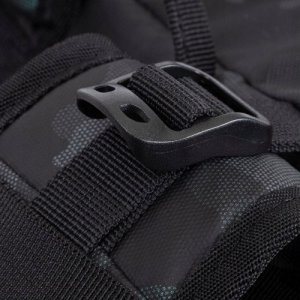 Torba RivaCase NB Zasłona Firanka 17,3"/7661 CAMO 9