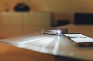 Projektor Aiptek MobileCinema i70 LED 800 x 480px 70lm DLP 4