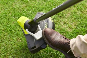 Ryobi Ryobi RY18LT33B-0 2