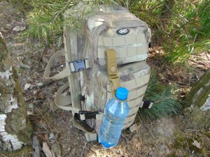 MFH UCHWYT NA BUTELKĘ  DO PLECAKA  PASKA  SYSTEM MOLLE 7