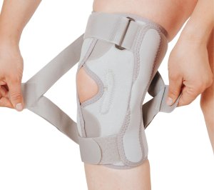 TYNOR STABILIZATOR ORTEZA KOLANA NA SZPOTAWOŚĆ KOŚLAWOŚĆ 2