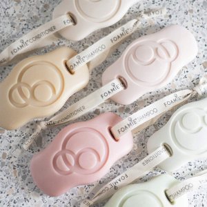 Foamie Odżywka do włosów w kostce Jagody Acai 80g 4