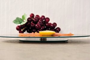 Kesper Ozdobny czarny talerz obrotowy ze szkła, deska obrotowa, patera na ciasto, patera na owoce, talerz na przekąski, akcesoria kuchenne, Kesper 4