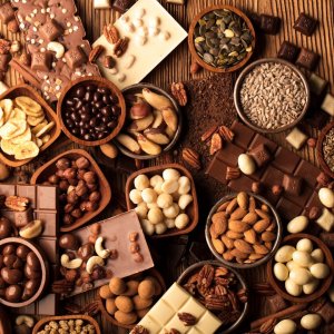 Beskid Chocolate CZEKOLADA GORZKA Z TRUSKAWKĄ 70 g. 2