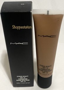 MAC Studio Sculpt Vitamin C Natural Finish Liquid Foundation NC50 SPF 15 40 ml For Women 2