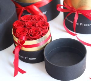 ToPrezent.pl Flower Box XXL z 18 prawdziwych róż - Prezent na 18 urodziny dla dziewczyny 4