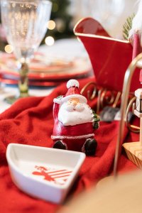 Atmosphera Ozdobna świeczka w kształcie Mikołaja, 120 g 4