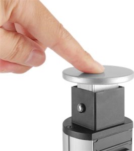 Deltaco Iššokanti maitinimo juosta DELTACO OFFICE su apsauga nuo viršįtampių, 3x EU kištukai, 2x USB, juoda/sidabrinė / DELO-0402 3