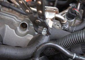 King Tony SZCZYPCE DO OPASEK PRZEWODÓW PALIWOWYCH King Tony 2