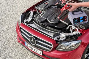 Linbox Prostownik samochodowy 12/24V Linbox 7