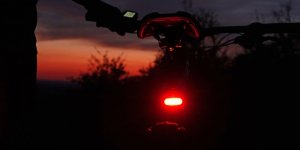 Lupine Lampka tylna do e-bike C14 45 Lumenów, Fabryczne wyjście pod Shimano, Zintegrowana z zaciskiem sztycy, Średnica obejmy 34.9mm 7
