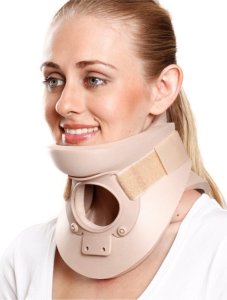 TYNOR SZTYWNY KOŁNIERZ ORTOPEDYCZNY TYPU CAMPA MEDYCZNY 2