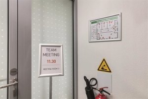 Durable Durable 479723 rama ścienna 278 x 402 mm Prostokąt Srebrny Aluminium 10