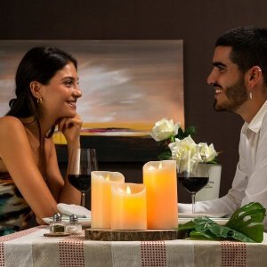 Lampka biurkowa InnovaGoods InnovaGoods Wielokolorowe Świece LED Z Efektem R 13