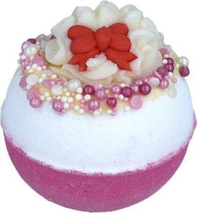 Bomb Cosmetics Scarlet Ribbons Bath Blaster musująca kula do kąpieli 160g 1