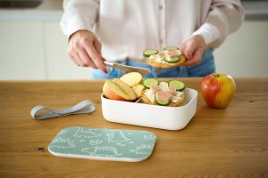 Zeller Plastikowy lunchbox DINO, 19 x 12,5 x 6,5 cm 2