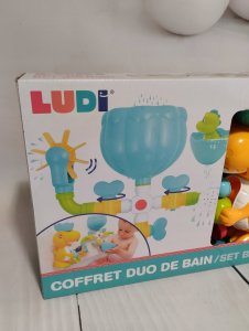 Ludi gra do kąpieli, Dinozaur 6