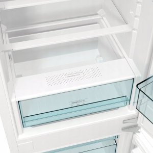 Lodówka Gorenje Gorenje Refrigerator | NRKI418EE1 | Energy efficiency class E | Built-in | Combi | Height 177.2 cm | No Frost system | Fridge net capacity 180 L | Freezer net capacity 68 L | Display | 39 dB | White 15
