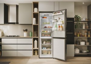 Lodówka Candy Candy Refrigerator | CNCQ2T618EX | Energy efficiency class E | Free standing | Combi | Height 185 cm | No Frost system | Fridge net capacity 235 L | Freezer net capacity 120 L | 38 dB | Inox 16