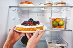 Lodówka Candy Candy Refrigerator | CNCQ2T618EX | Energy efficiency class E | Free standing | Combi | Height 185 cm | No Frost system | Fridge net capacity 235 L | Freezer net capacity 120 L | 38 dB | Inox 26