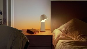 Lampa stołowa Signify Philips Hue White & Col. Amb. Twilight lampka stołowa biały 17