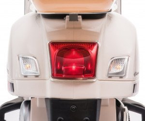 Milly Mally Pojazd na akumulator Vespa GTS Super White 12