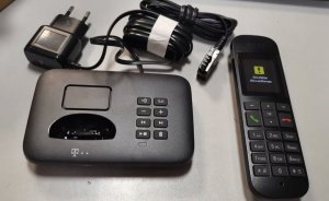 Telefon stacjonarny Telekom Sinus A12 czarny m. Basis u. AB 3