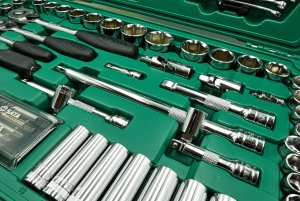 Zestaw narzędzi SATA SATA ZESTAW KLUCZY  124el  1/4"  3/8" 1/2"WALIZKA 2