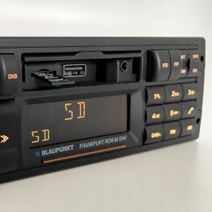 Radio samochodowe Blaupunkt BLAUPUNKT Frankfurt RCM 82 DAB 3