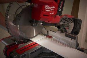 Ukośnica Milwaukee MILWAUKEE.MITER SAW M18FMS254-0 8