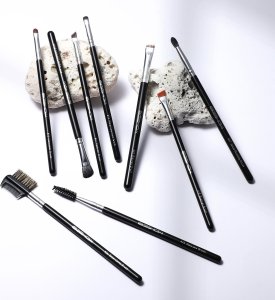 Eigshow Beauty Master Series PRO wie 26 sztuk pędzli Bright Silver 11