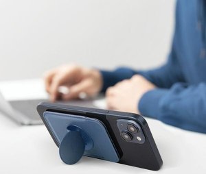 Podstawka Uniq UNIQ Flixa magnetyczny portfel na karty z podpórką szary/flint grey MagSafe 7