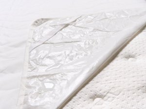 Beliani Ochraniacz na materac z mikrofibry 160 x 200 cm PEKTUSAN 5