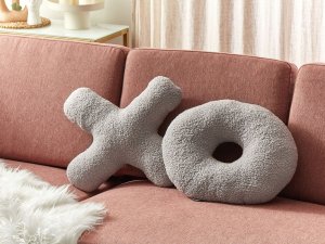 Beliani 2 poduszki dekoracyjne litery teddy jasnoszare HESPERIS 2