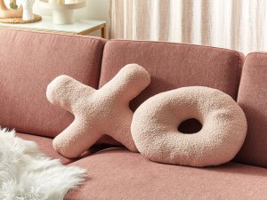 Beliani 2 poduszki dekoracyjne litery teddy różowe HESPERIS 2