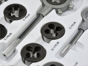 KELTIN Zestaw gwintowników i narzynek 110el. (3) 3