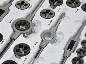 KELTIN Zestaw gwintowników i narzynek 110el. (3) 5