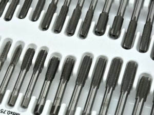 KELTIN Zestaw gwintowników i narzynek 110el. (3) 6