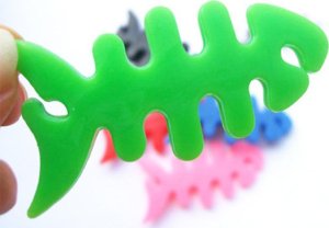 Hurtel Zwijacz organizer kabla słuchawek w kształcie ryby zielony Zwijacz organizer kabla słuchawek w kształcie ryby zielony 6