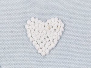 Beliani 2 bawełniane poduszki dekoracyjne w serca 30 x 50 cm szare GAZANIA 7