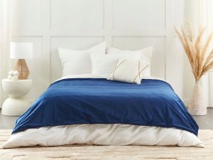 Beliani Poszewka na kołdrę obciążeniową 150 x 200 cm granatowa RHEA 9