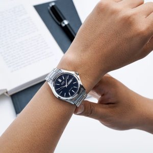 Zegarek Casio Zegarek marki Casio model MTP-1239D kolor Szary. Akcesoria męski. Sezon: Cały rok NoSize 7