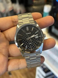 Zegarek Casio Zegarek marki Casio model MTP-VD03D kolor Szary. Akcesoria męski. Sezon: Cały rok NoSize 4